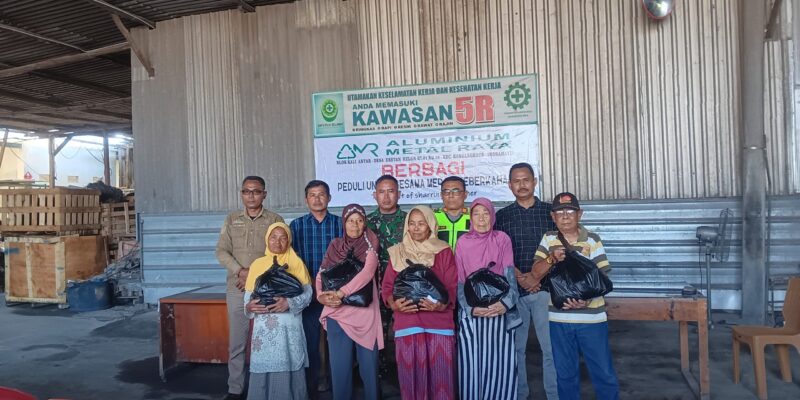 Berkah Ramadhan, PT AMR Bagikan Ratusan Sembako di Dua Kecamatan